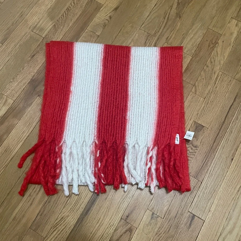 Aerie Red White Striped Fuzzy Cozy Knit Oversized Blanket Fringe Scarf NWT